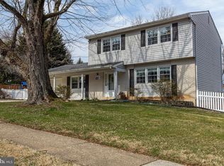 2 Henderson Hill Rd, Newark, DE 19711