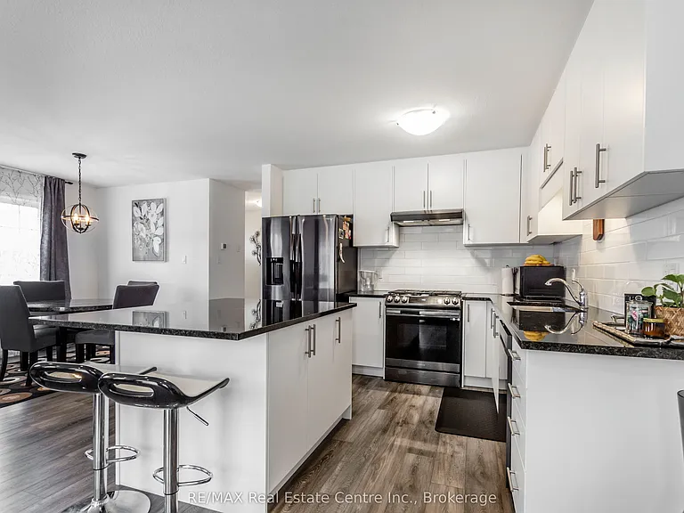 1 Mill St W #1 — Photo 8