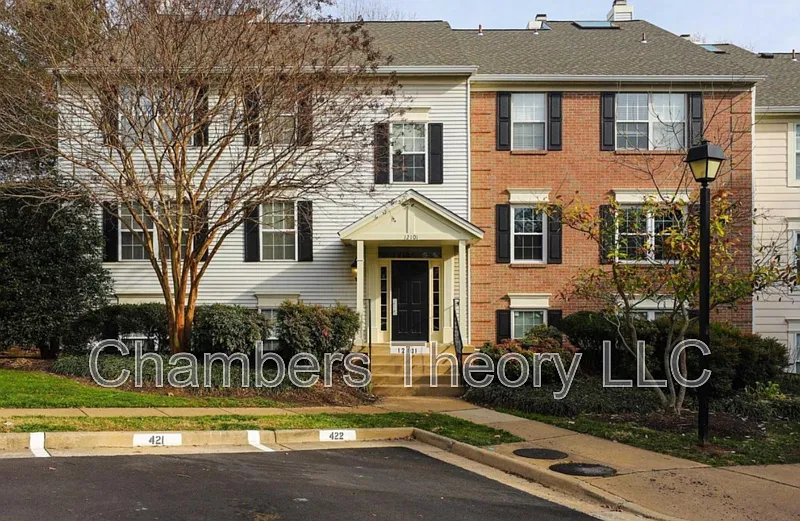 3 bed, 2.0 bath, 1064 sqft, $2,750 — Photo 1