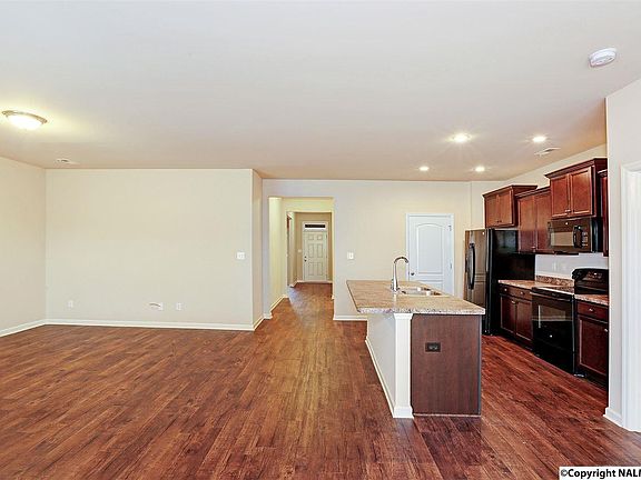 4th image of 106 Chelle Mill Ln