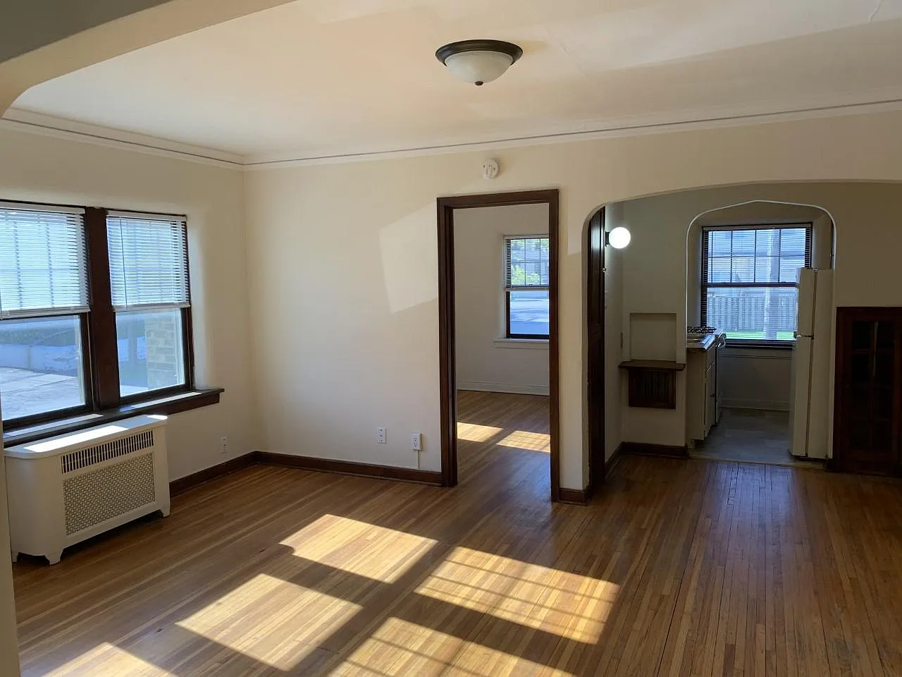 1642 Charles Ave. - 101 — Photo 3