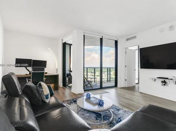 121 NE 34th St, Miami, FL