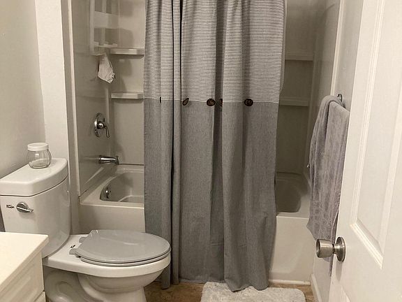 Newly remodeled bath with all fixtures