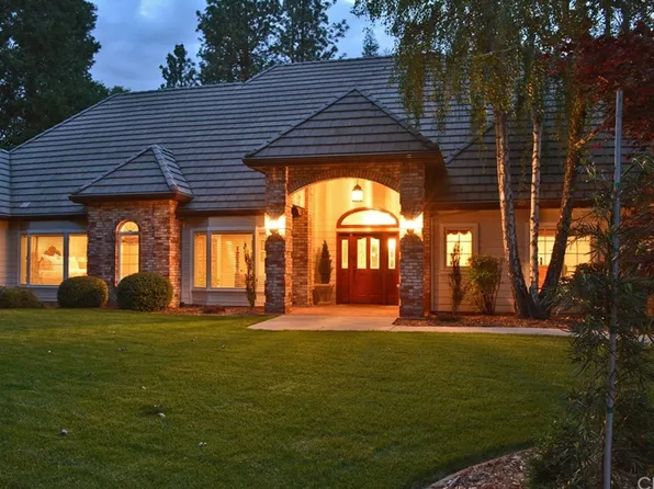 12884 Chatsworth Ln, Grass Valley, CA 95945