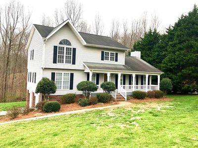 2020 Fairview Cir, Boomer, NC, 28697