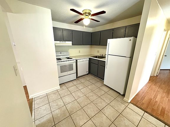 5th image of 50L English Village Rd #201