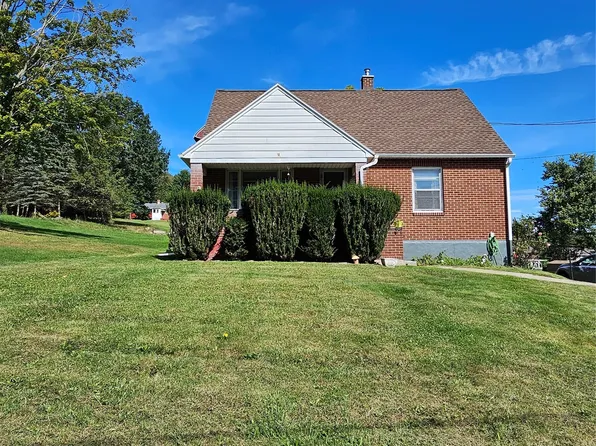 18 Deyo Hill Rd, Johnson City, NY 13790