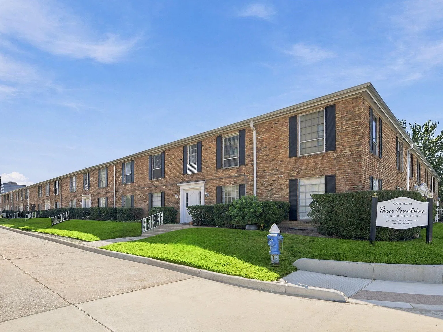 2 bed, 1.0 bath, 870 sqft, $1,550 — Photo 3