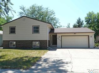 5813 W Bluestem St, Sioux Falls, SD 57106