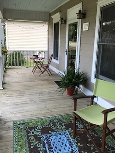 3 bed, 2.0 bath, 1304 sqft, $2,650 — Photo 2
