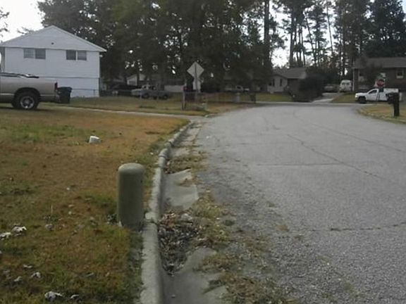 Exterior Neighborhood (street photo)