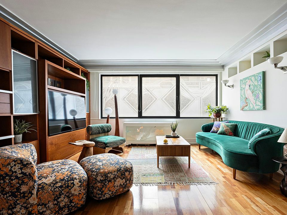 1st image of 116 Central Park S APT 8B