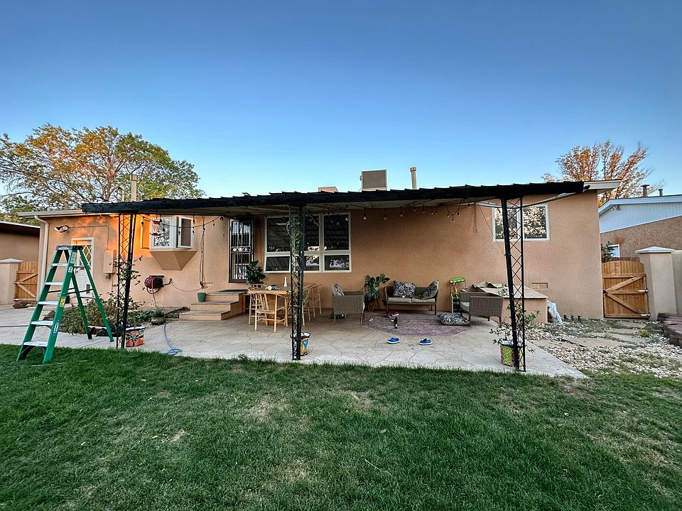 2nd image of 1213 Parsifal St NE