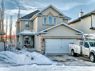 33 E Citadel Estates Ter NW, Calgary, AB T3G4S5