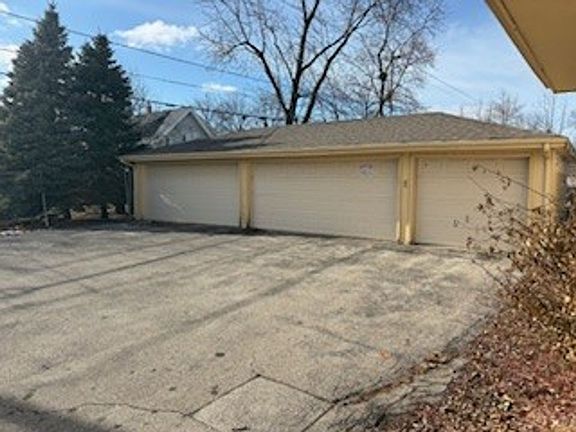 5th image of 7621 W Lorraine Pl #4