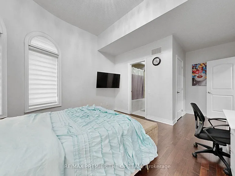 60 Chesney Cres — Photo 28