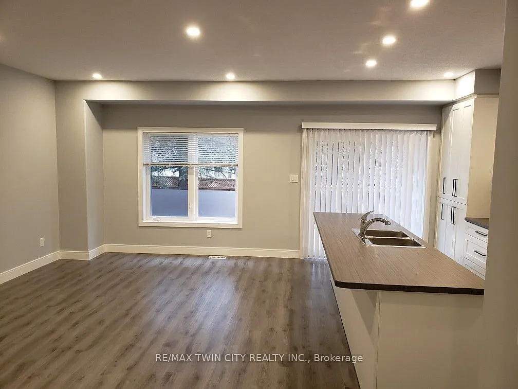 3 bed, $2,550 — Photo 4