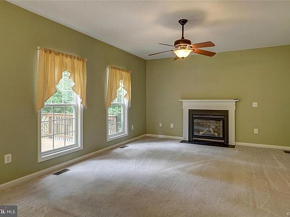 4th image of 203 Oak Haven Dr