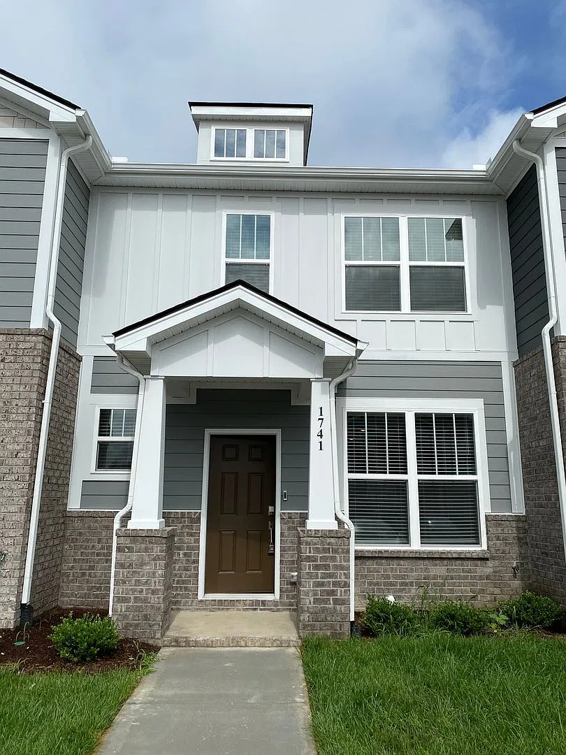 Blackman School Zoned - 3 BR 2.5 BA - Open Floor Plan! — Photo 1