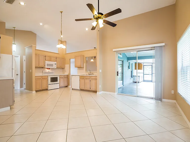 1254 Countrywind Dr — Photo 8