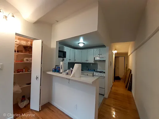 Rented by Metropolitan Property Group | media 7