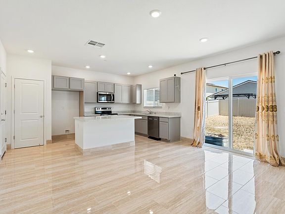 4th image of 8833 Stratham Way