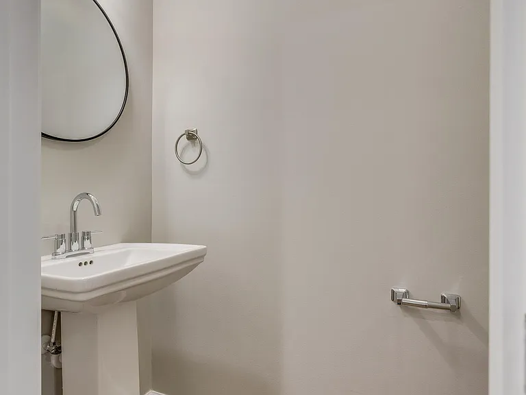 Bristol View Townhomes — Photo 7