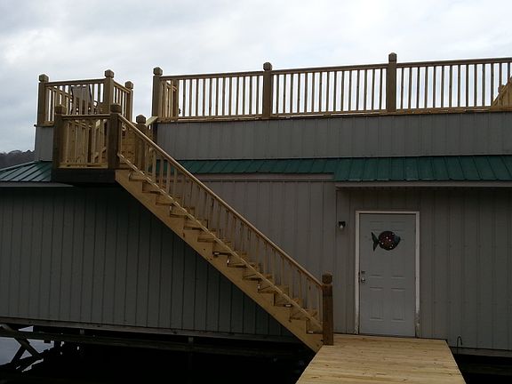 Newly Renovated Dock & Deck