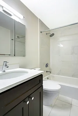 Rented by R New York | media 12