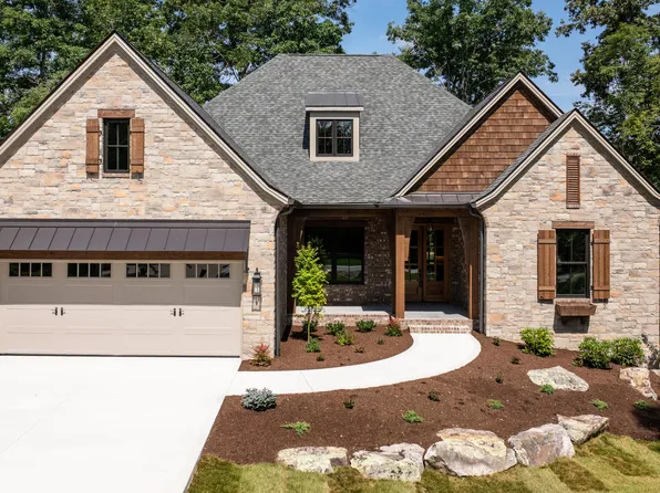 232 Forest Hill Dr, Crossville, TN 38558