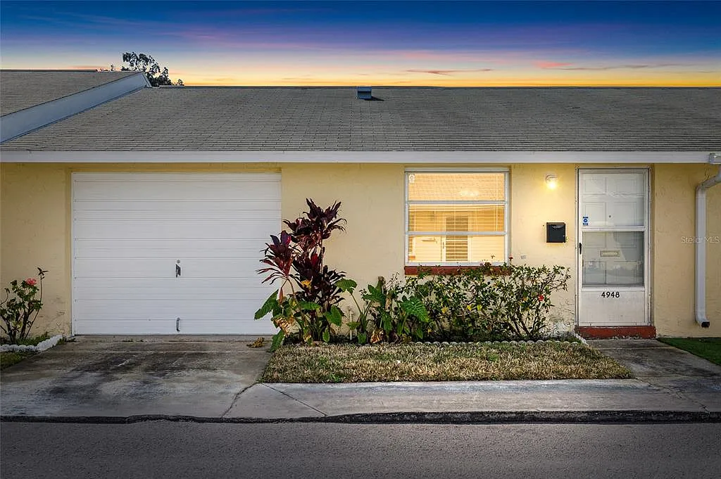2 bed, 1.0 bath, 722 sqft, $1,350 — Photo 2