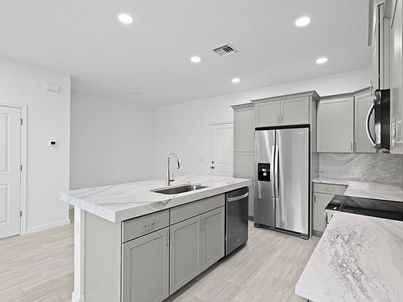2nd image of 4616 Longwood Lake Sq