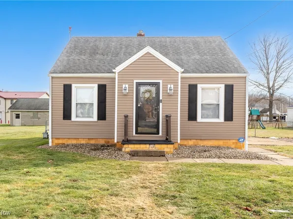 9332 Chestnut Ave SE, East Sparta, OH 44626