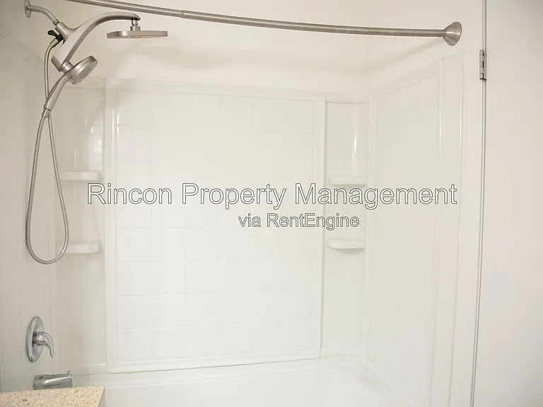584 Doyle Ln — Photo 11