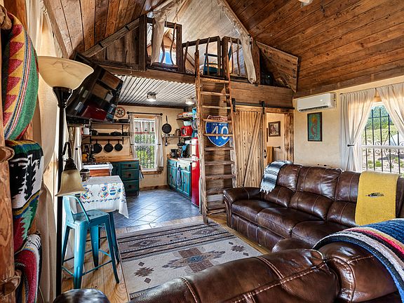 5th image of 4221 Palo Amarillo Rd