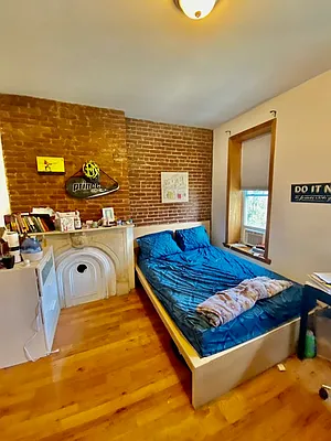 Rented by R New York | media 2