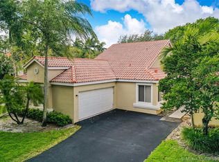 10100 NW 4th St, Plantation, FL 33324