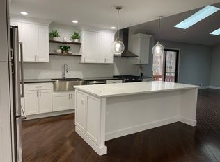 4 Spring Hill Ct, Randolph, NJ 07869