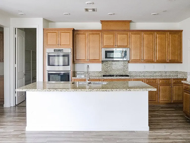 14810 Shelburne Ct — Photo 10