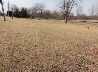 513 E Railroad St, Kingston, IL 60145