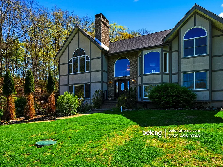 24 Table Rock Rd — Photo 3