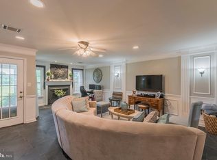 43125 Holtby Sq, Chantilly, VA 20152