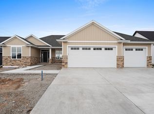 325 Rivers Edge Dr, Kimberly, WI 54136