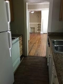 2nd image of 3325 Alexander Ave #1