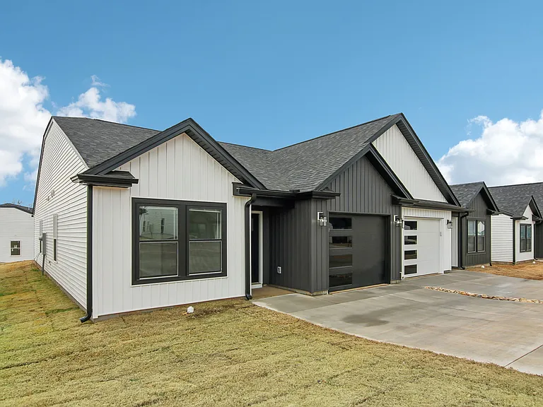 1150 Fairview Church Rd — Photo 5