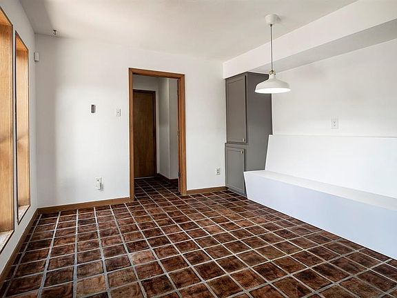 4th image of 6239 Twin Oaks Cir