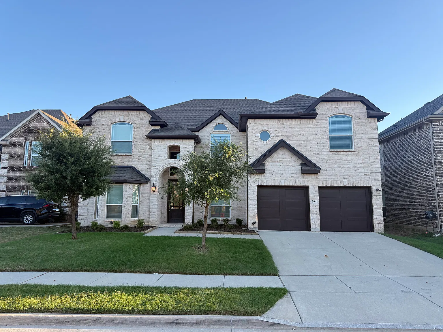 5 bed, 3859 sqft, $3,450 — Photo 1