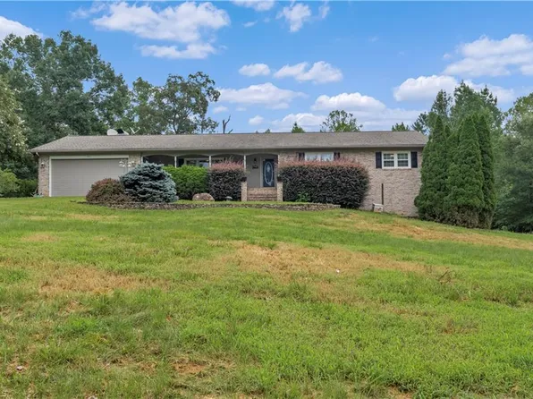 225 Rakestraw Rd, Stoneville, NC 27048