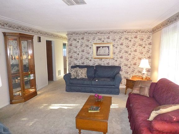 4th image of 2620 Royal Oak Dr