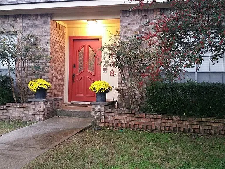 2738 Belmeade Dr — Photo 10